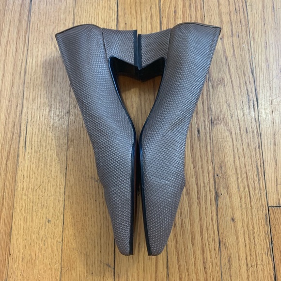 Vintage Stuart Weitzman Textured Heels - Picture 5 of 8